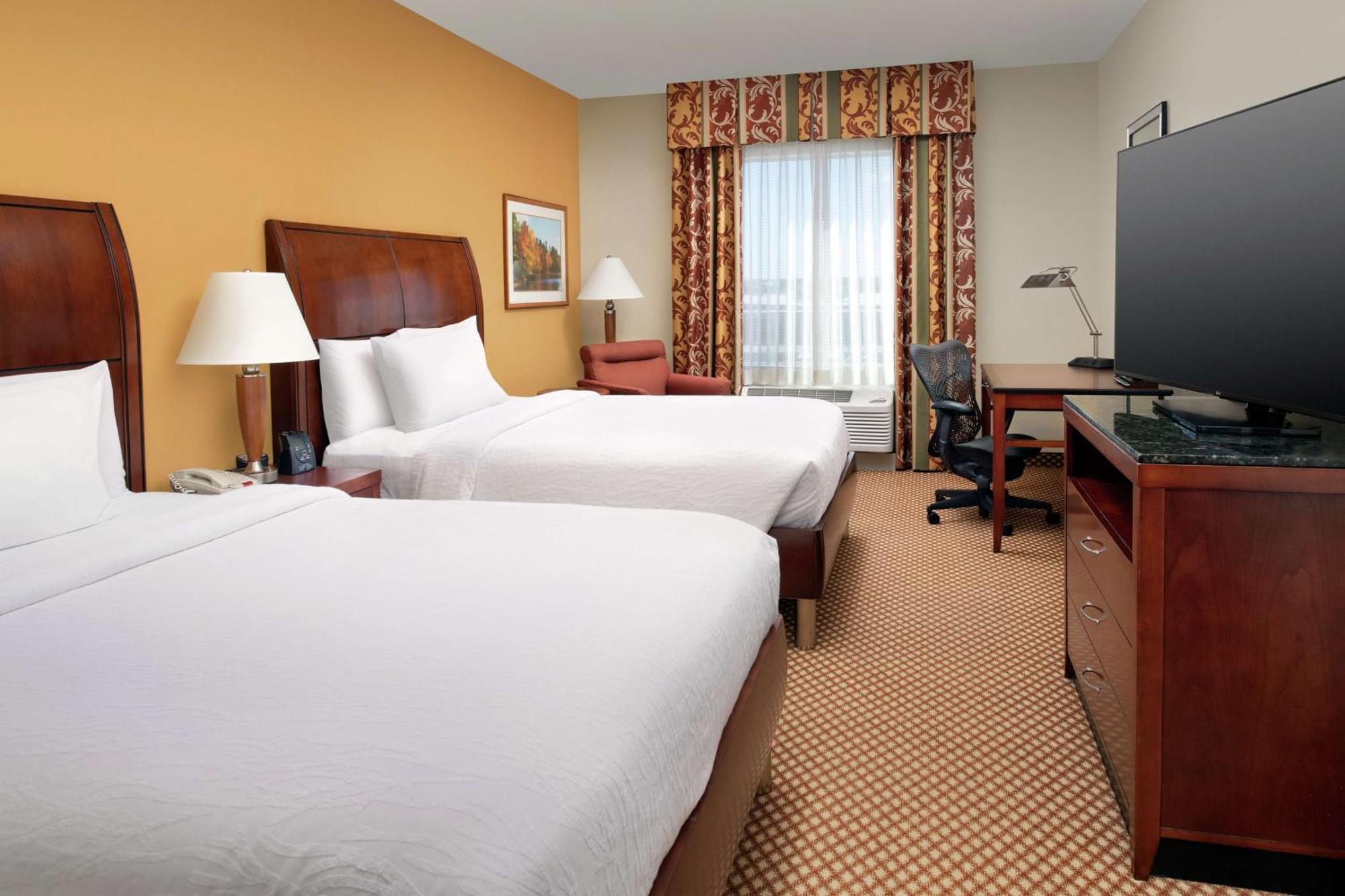 Hilton Garden Inn Одесса Экстерьер фото