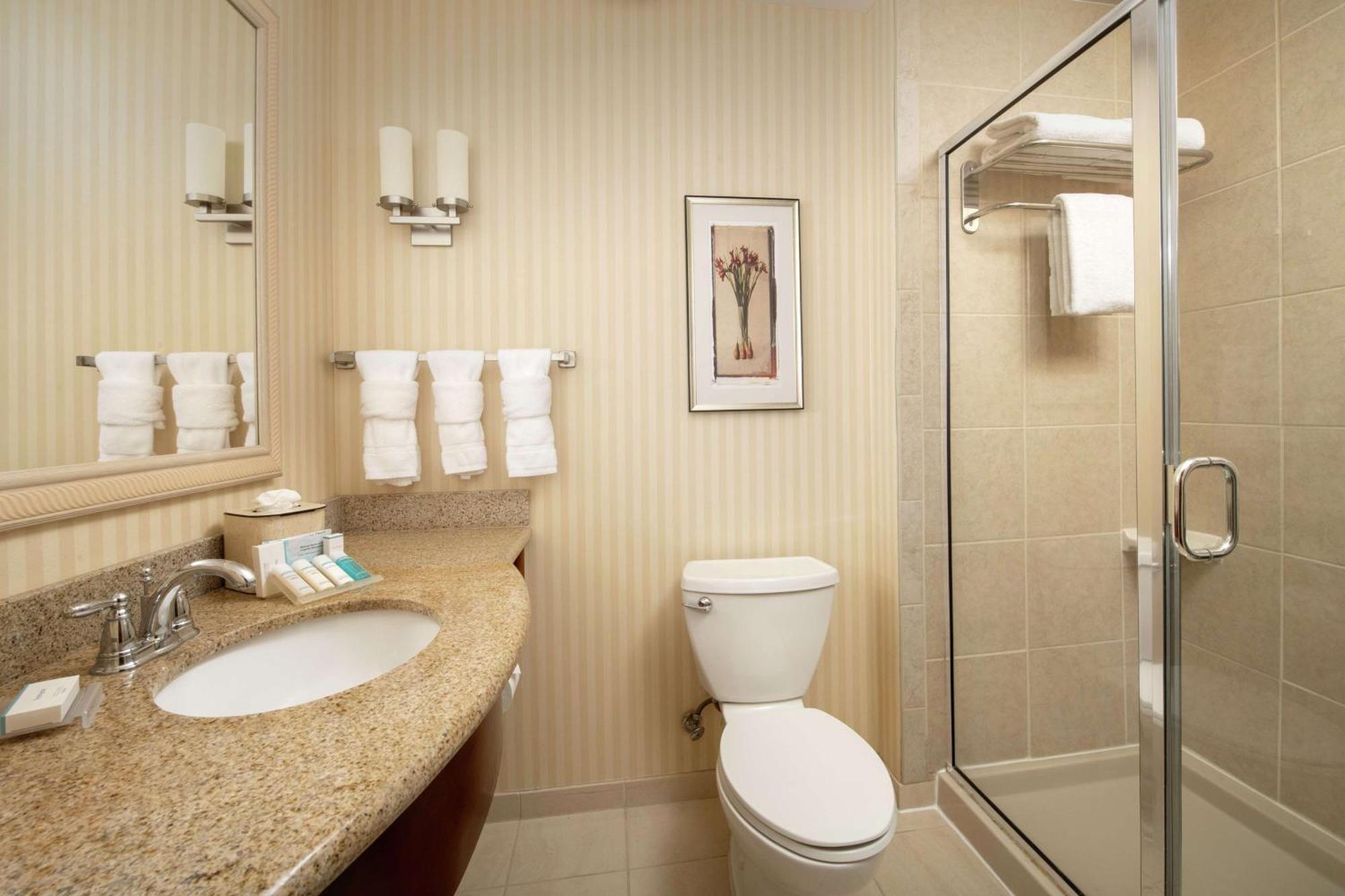 Hilton Garden Inn Одесса Экстерьер фото