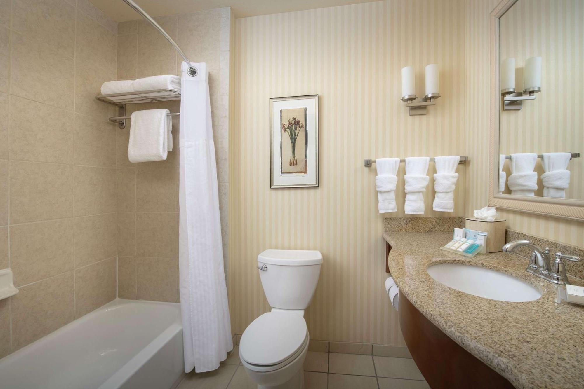 Hilton Garden Inn Одесса Экстерьер фото