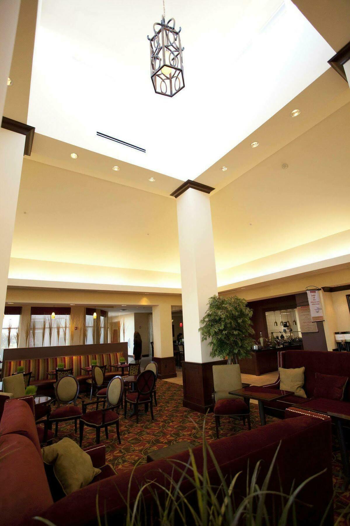 Hilton Garden Inn Одесса Экстерьер фото